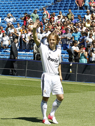 U22国足vs韩国U22：拜合拉木、汪士钦、王博豪首发，李昊出战