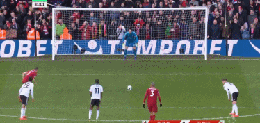 中超比赛亮点：武汉三镇绝杀山东泰山,